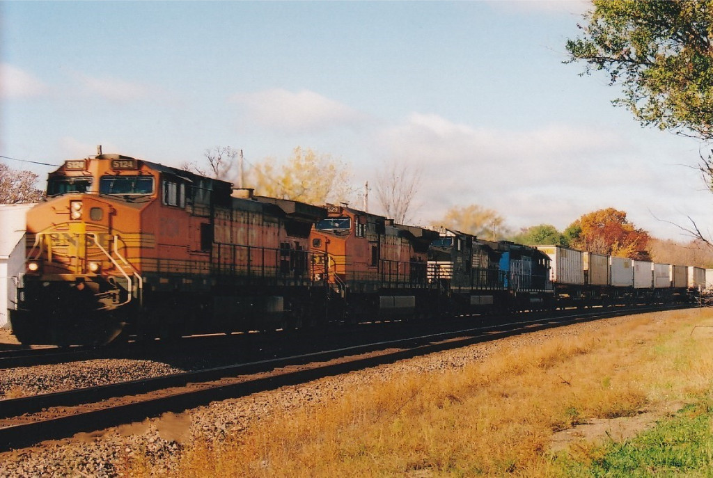 BNSF 5124 East